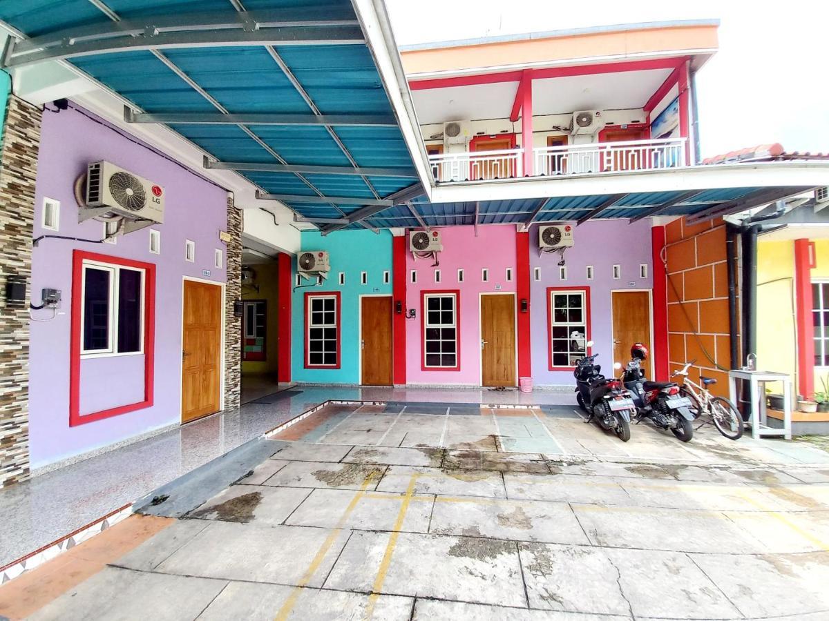 Harmony House Syariah Near Alun Alun Pati Mitra Reddoorz Ξενοδοχείο Εξωτερικό φωτογραφία